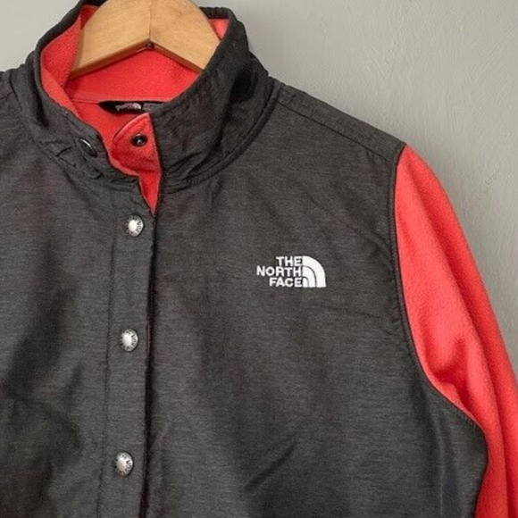 The North Face Womens Size Medium Coral Fleece Tundra 1/4 Snap Jacket Gorpcore - Picture 3 of 10